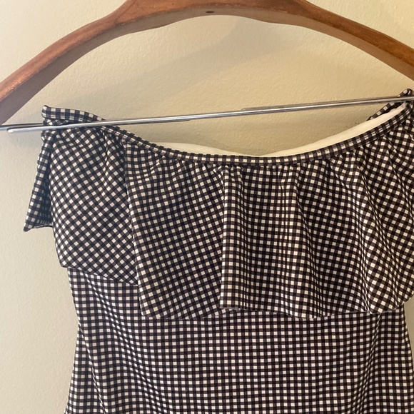 🌼 Strapless * Ruffled * Gingham SUIT 🔥 - Picture 3 of 10